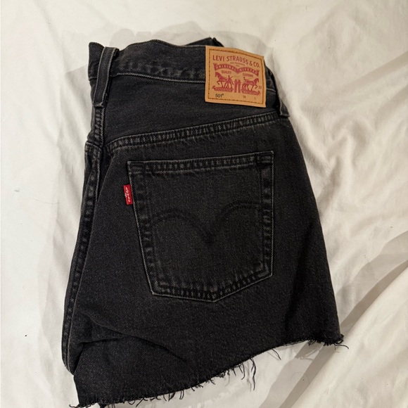Levi's Dark Denim Women's Shorts - Picture 3 of 4